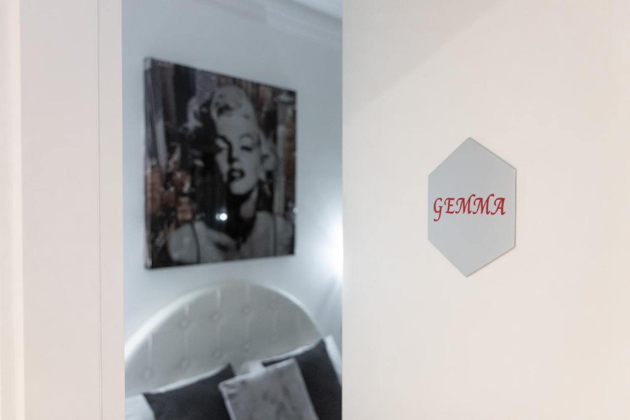 Standard Double Room,702472693:JPEG