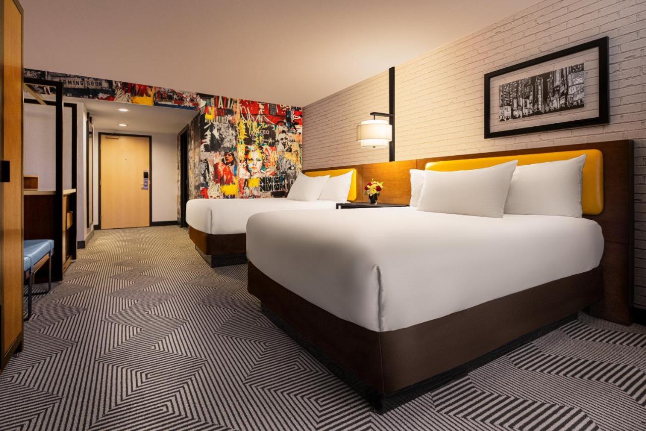 Soho Kamer met 2 Queensize Bedden
