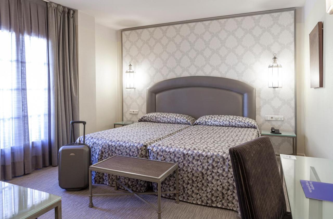 Twin Room Terrace