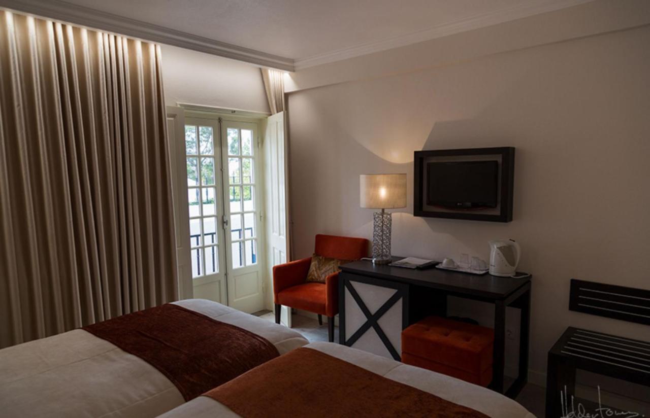 Quarto Duplo com Cama Extra
