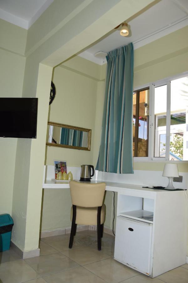 Basic Triple Room