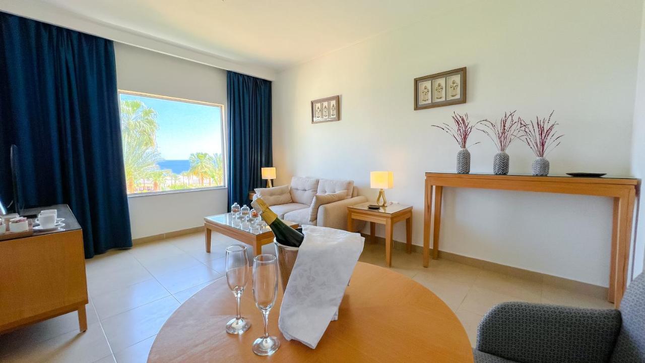 Junior Suite with Sea View,1371916724:JPEG