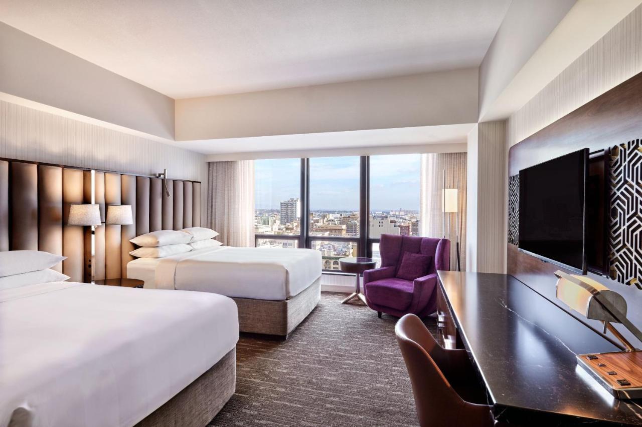 Concierge Level Guest room 2 Queen,1379522543:JPEG