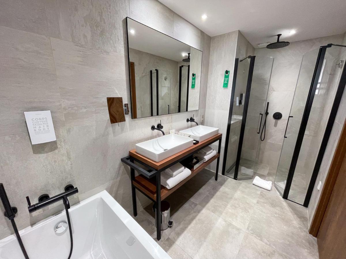Junior King Suite Sea View
