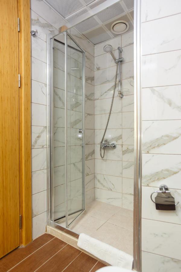 Habitación Doble Económica - 1 o 2 camas - Sin ventana