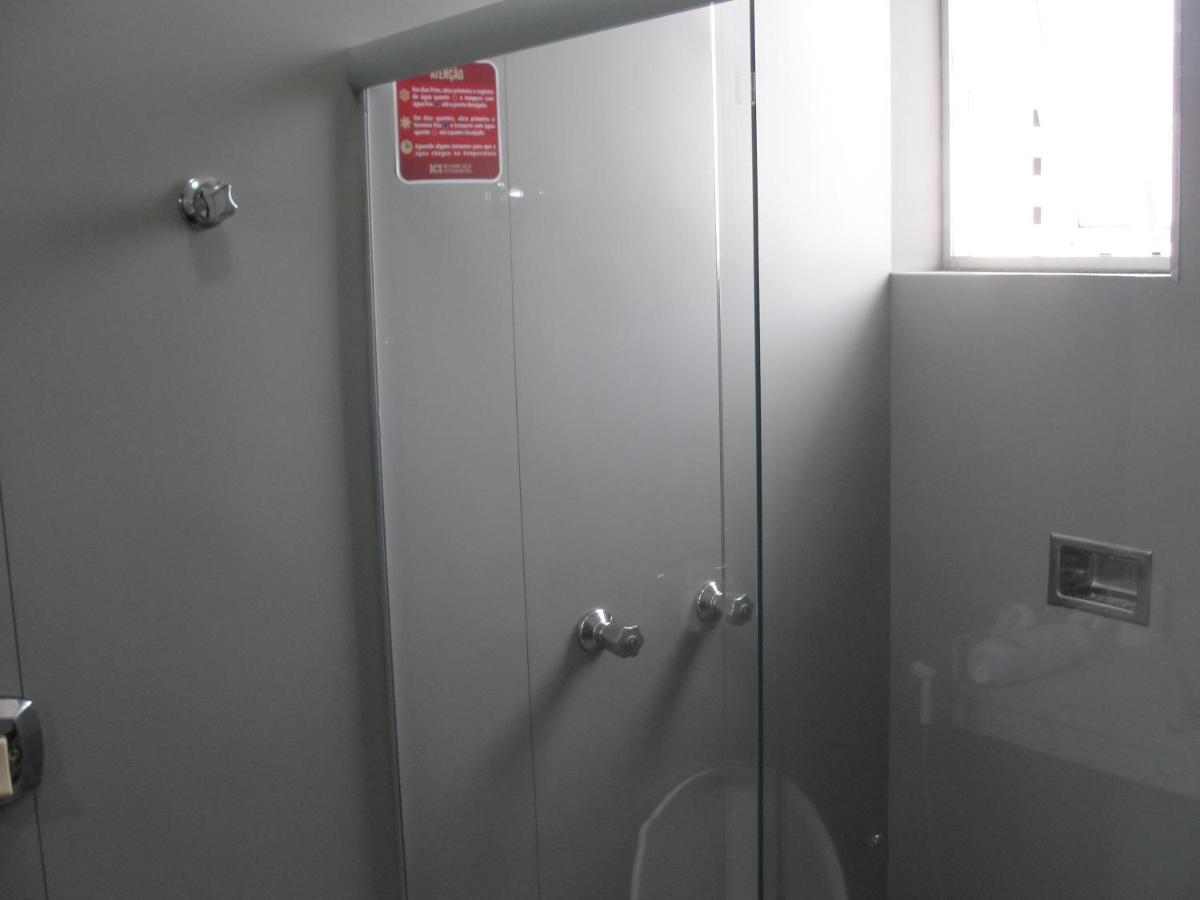 Twin Room Air-Conditioning