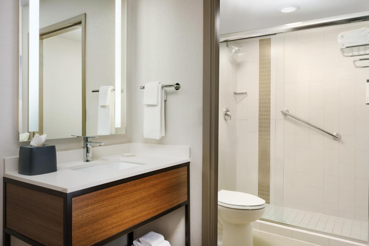 Quarto King com Sofá-Cama - Último Piso