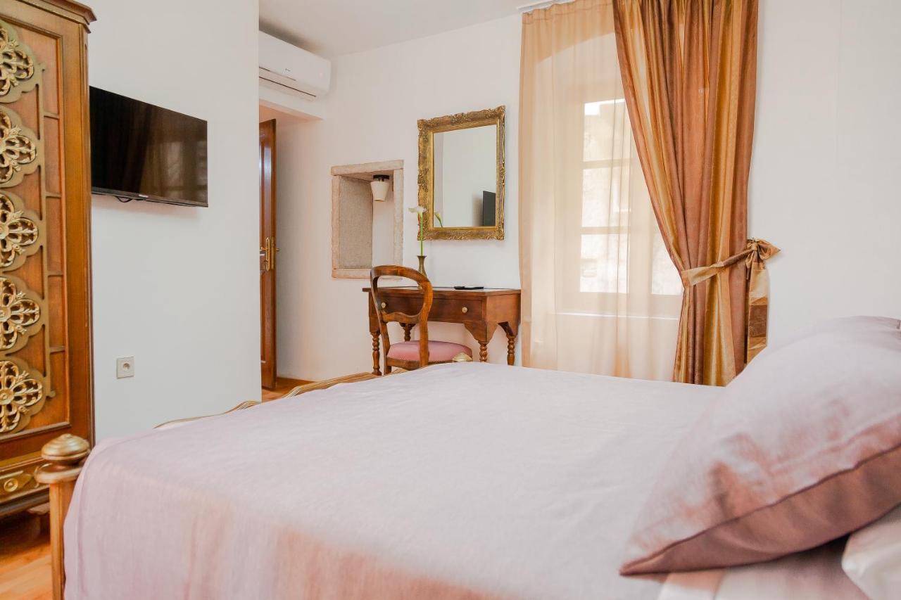 Deluxe Double Room Bath