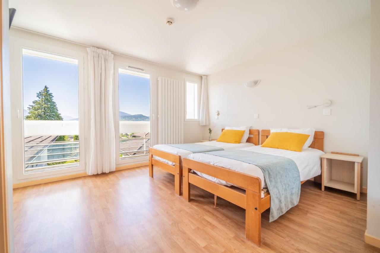 Twin Room Lake View