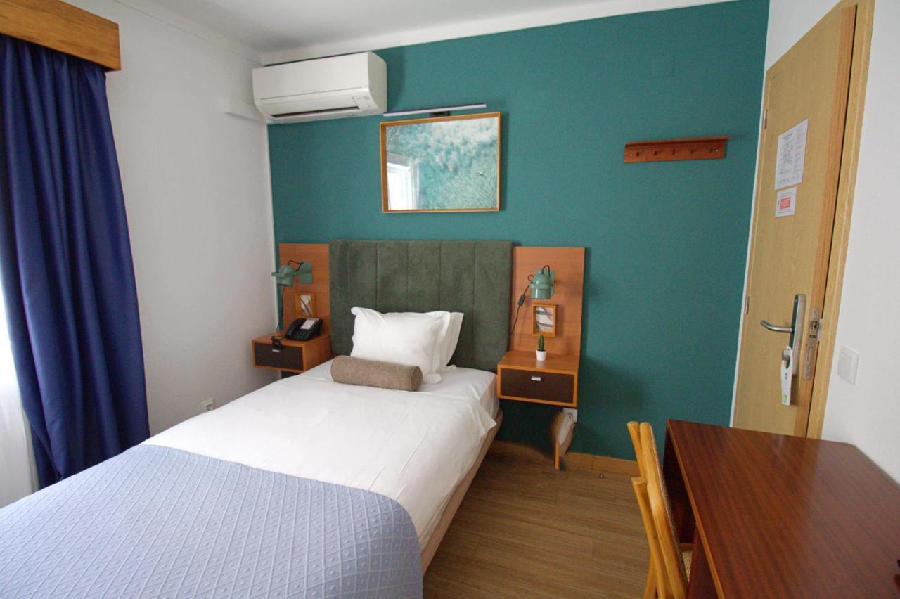 Quarto Individual com Vista Mar Lateral