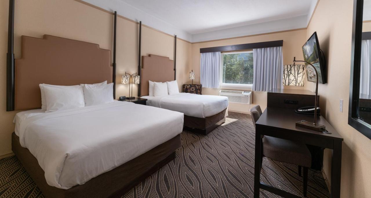 Deluxe Queen Room Two Queen Beds