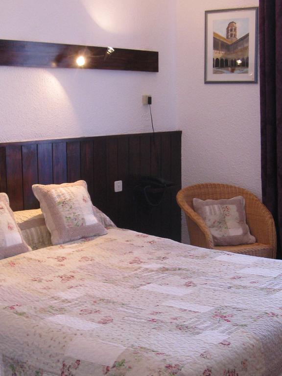 Standard Double Room,143046945:JPEG