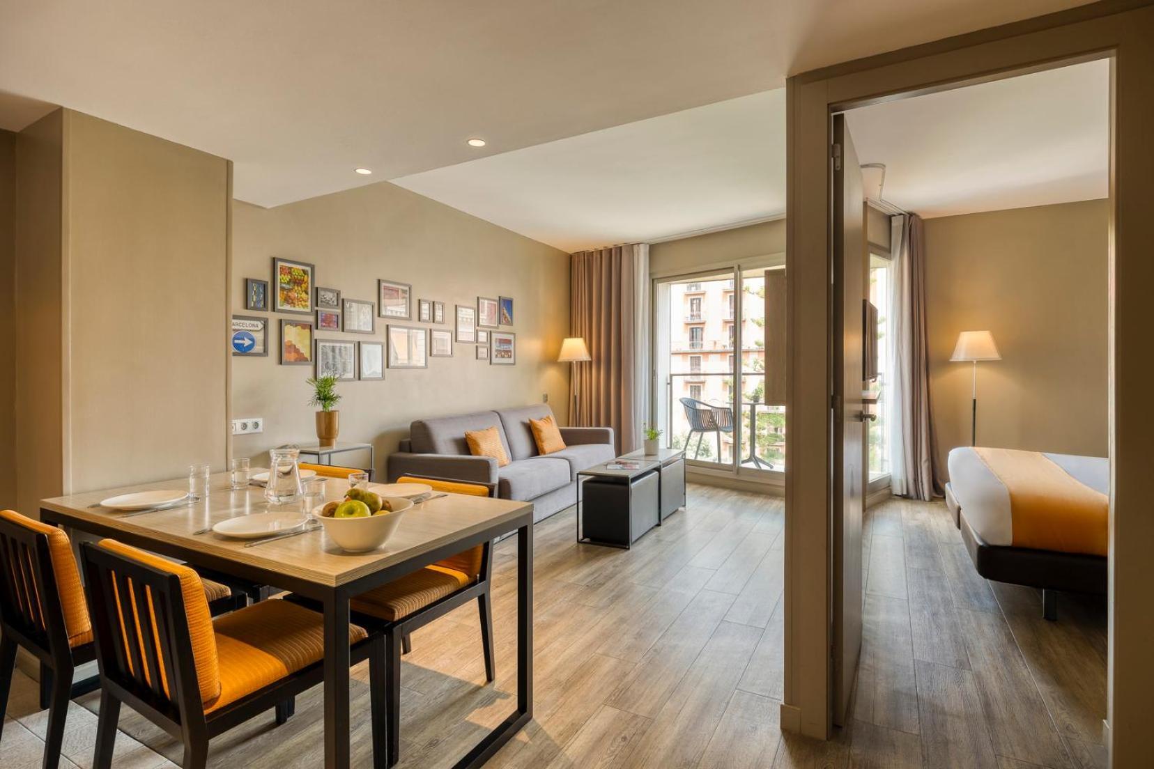 One-Bedroom Apartment,1299700834:JPEG