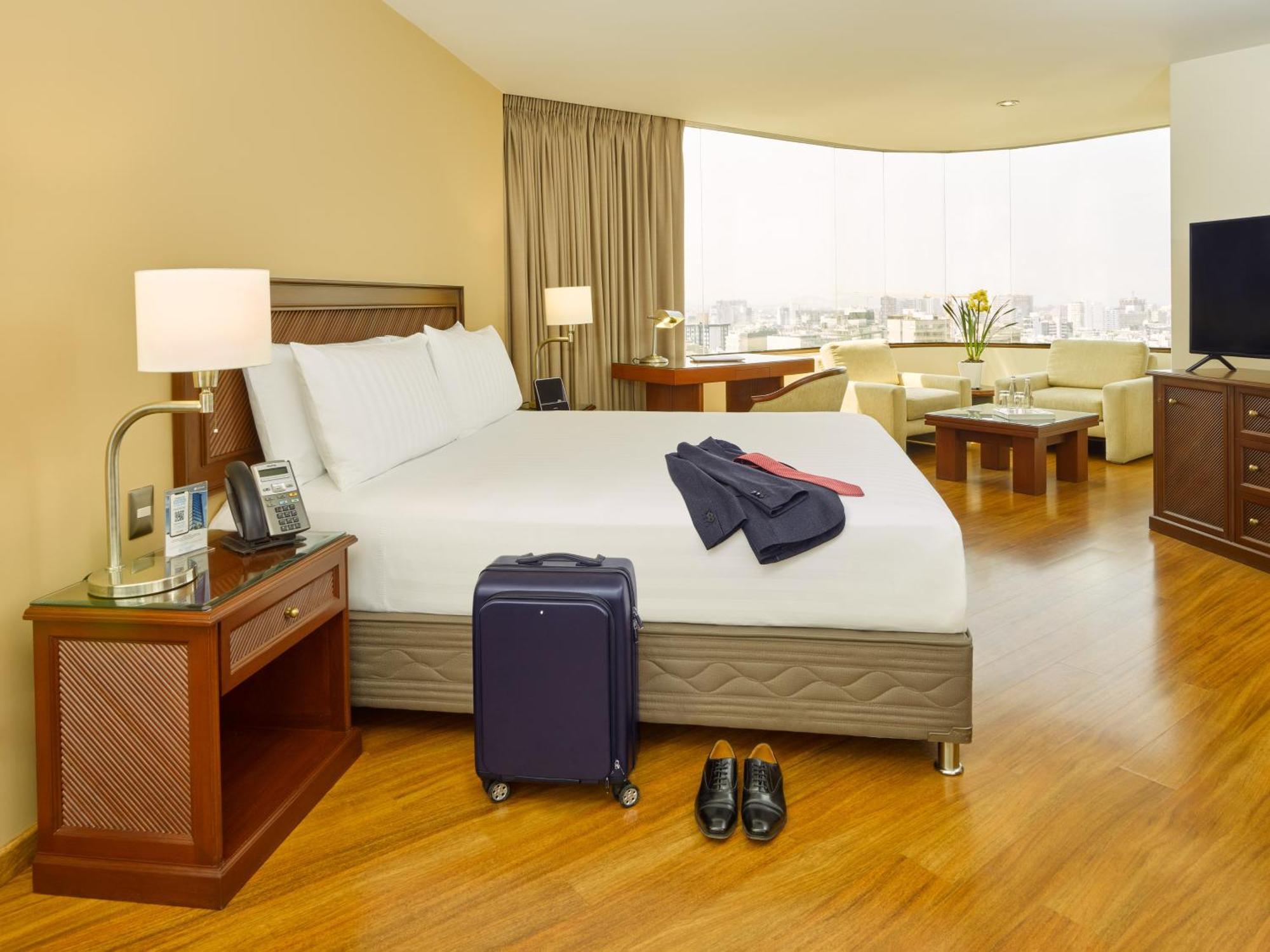Premium King Room,1441816579:JPEG