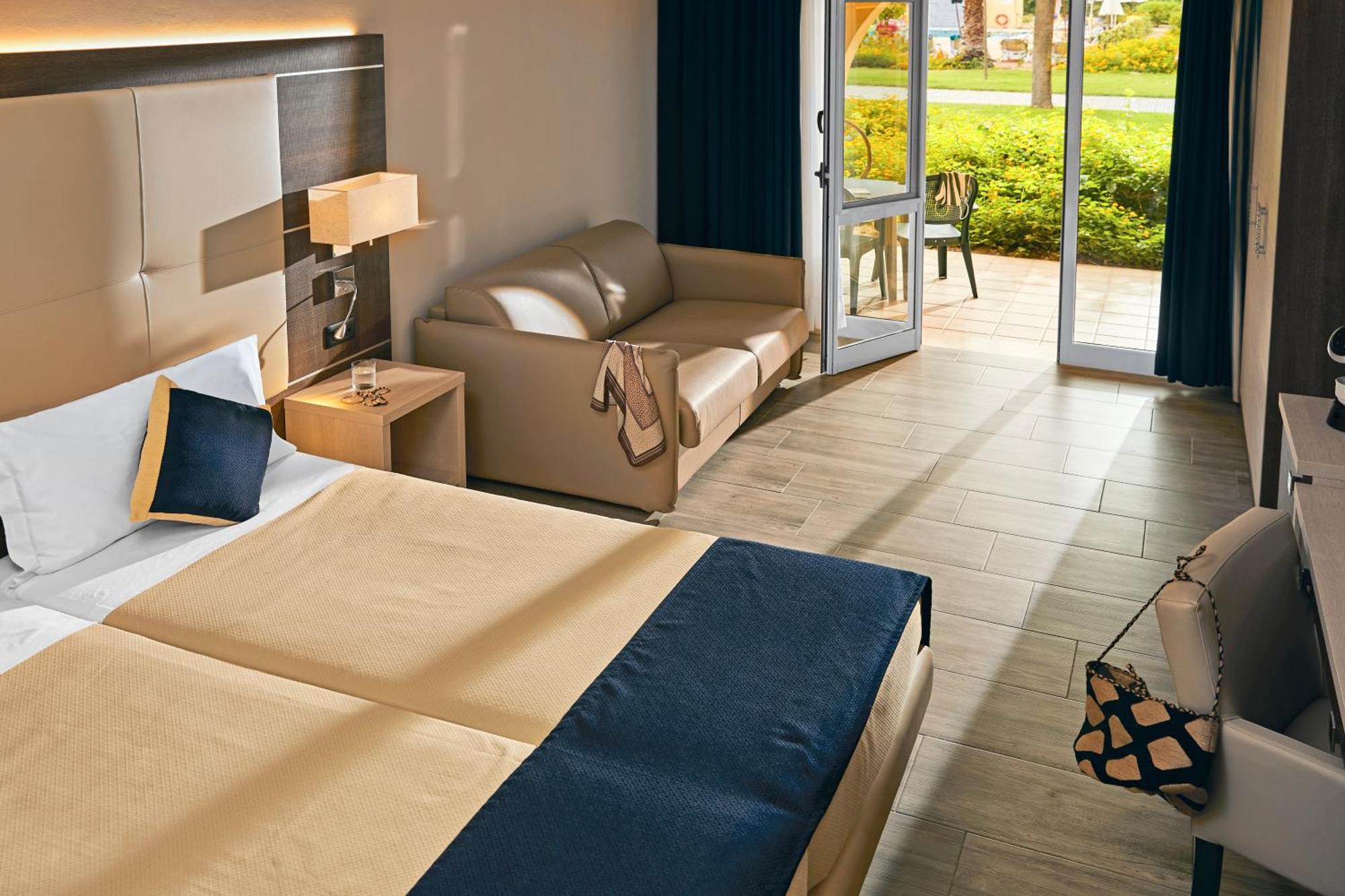Triple Room - Private Lodge (+16 years old)