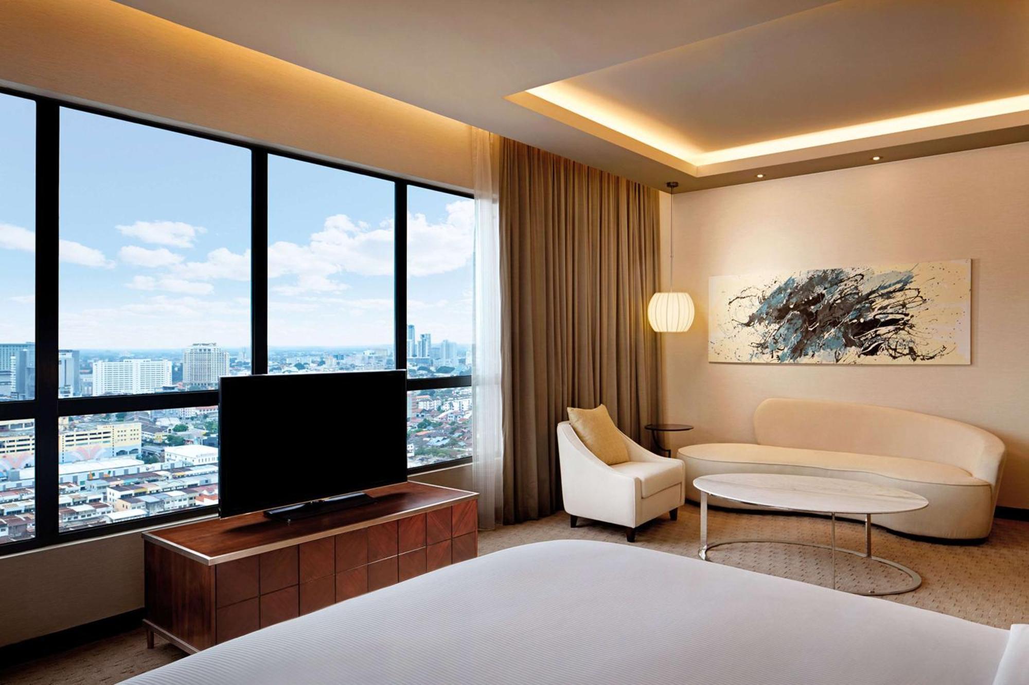Junior King Suite