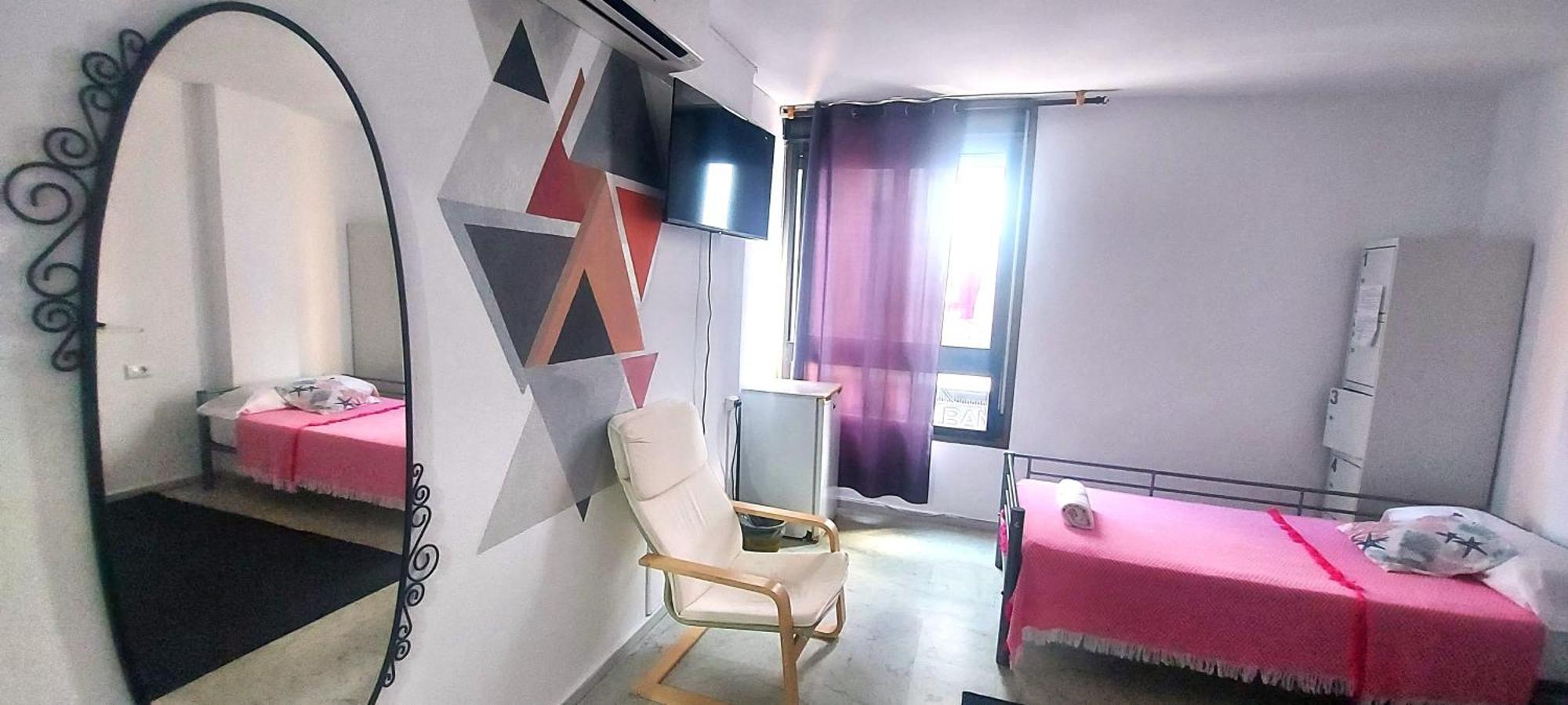 Chambre Lits Jumeaux avec Salle de Bains Commune