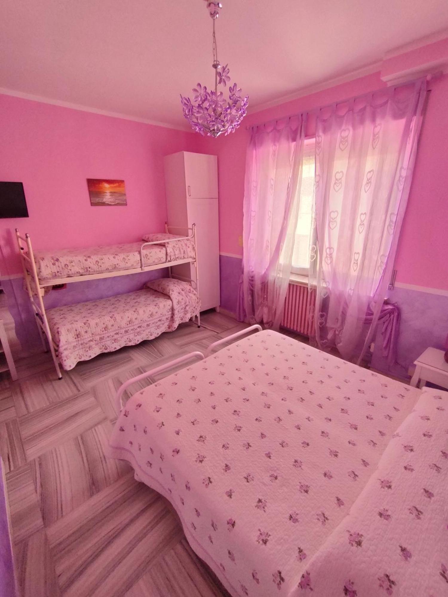 Triple Room Private Bathroom