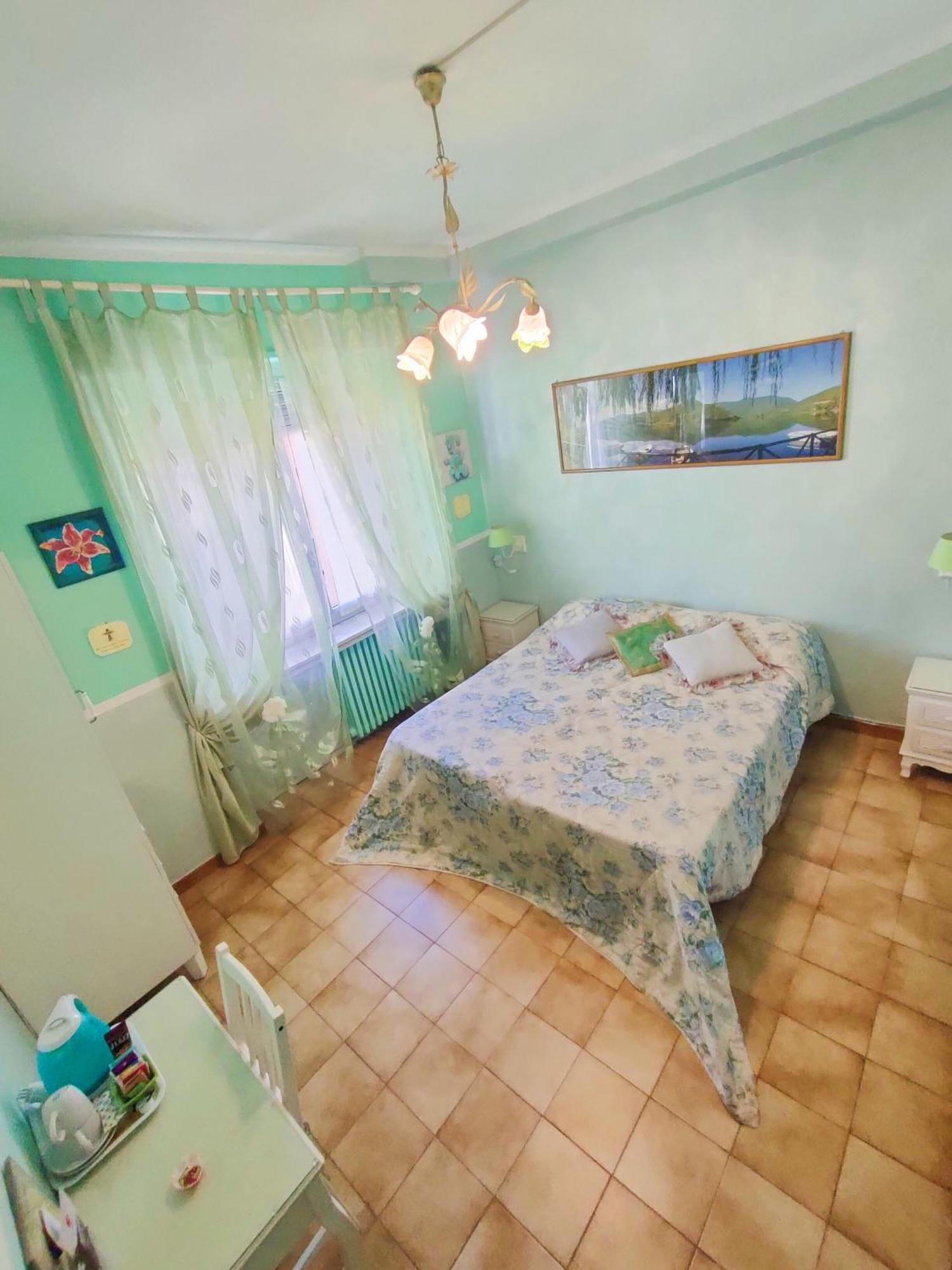 Double or Twin Room Private Bathroom