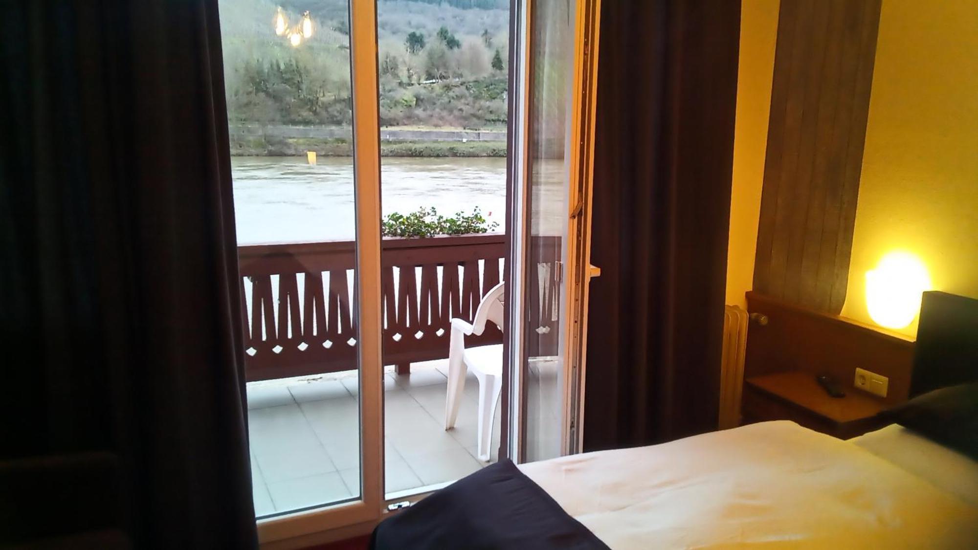 Tweepersoonskamer met 1 of 2 Bedden en Balkon