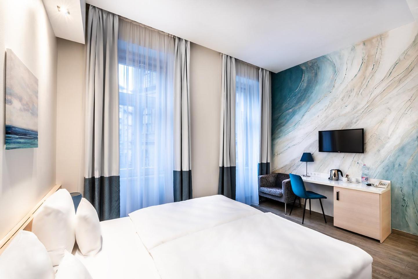 Deluxe Double or Twin Room with City View,1531024768:JPEG