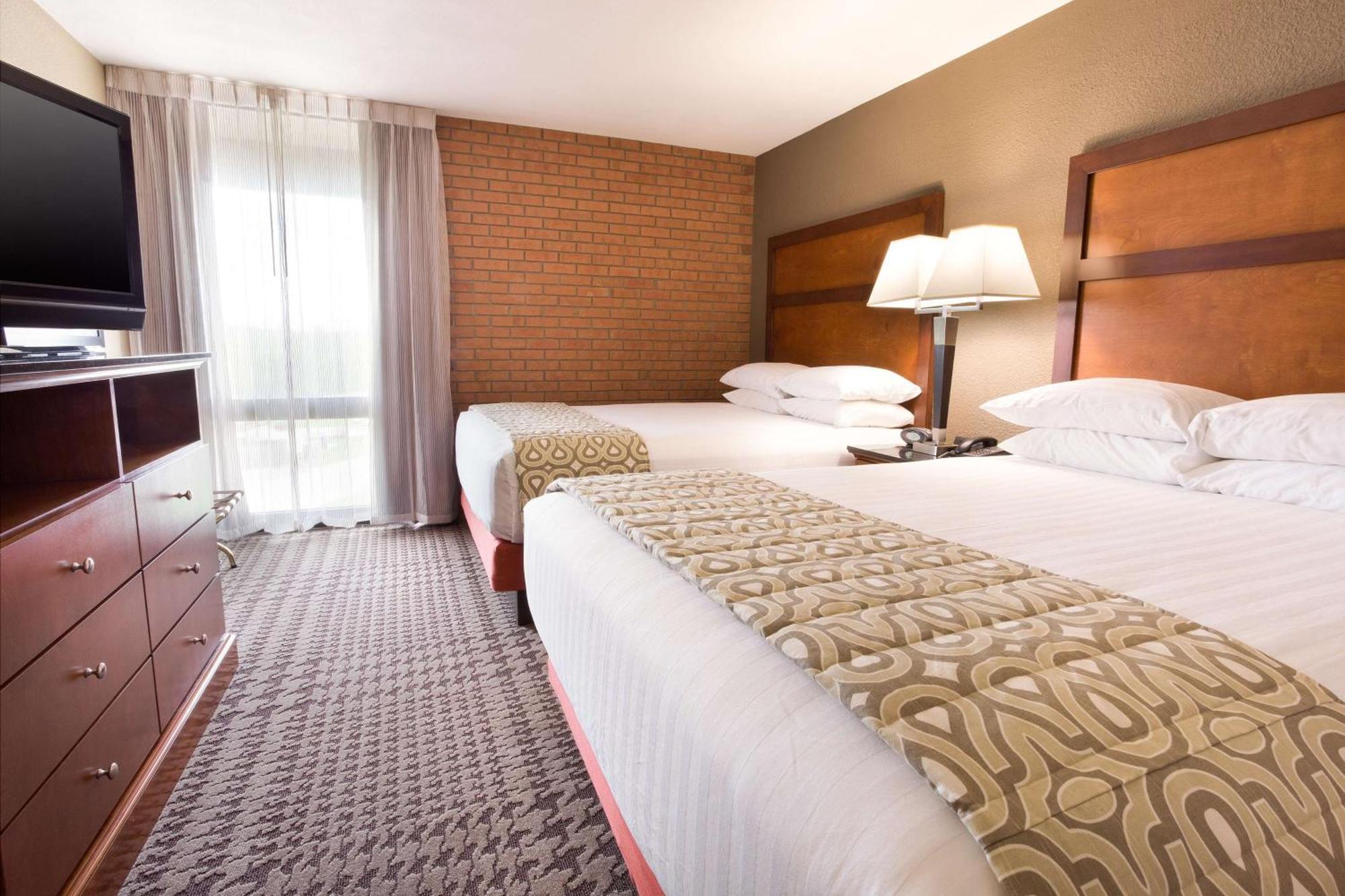 One-Bedroom Suite Two Queen Beds