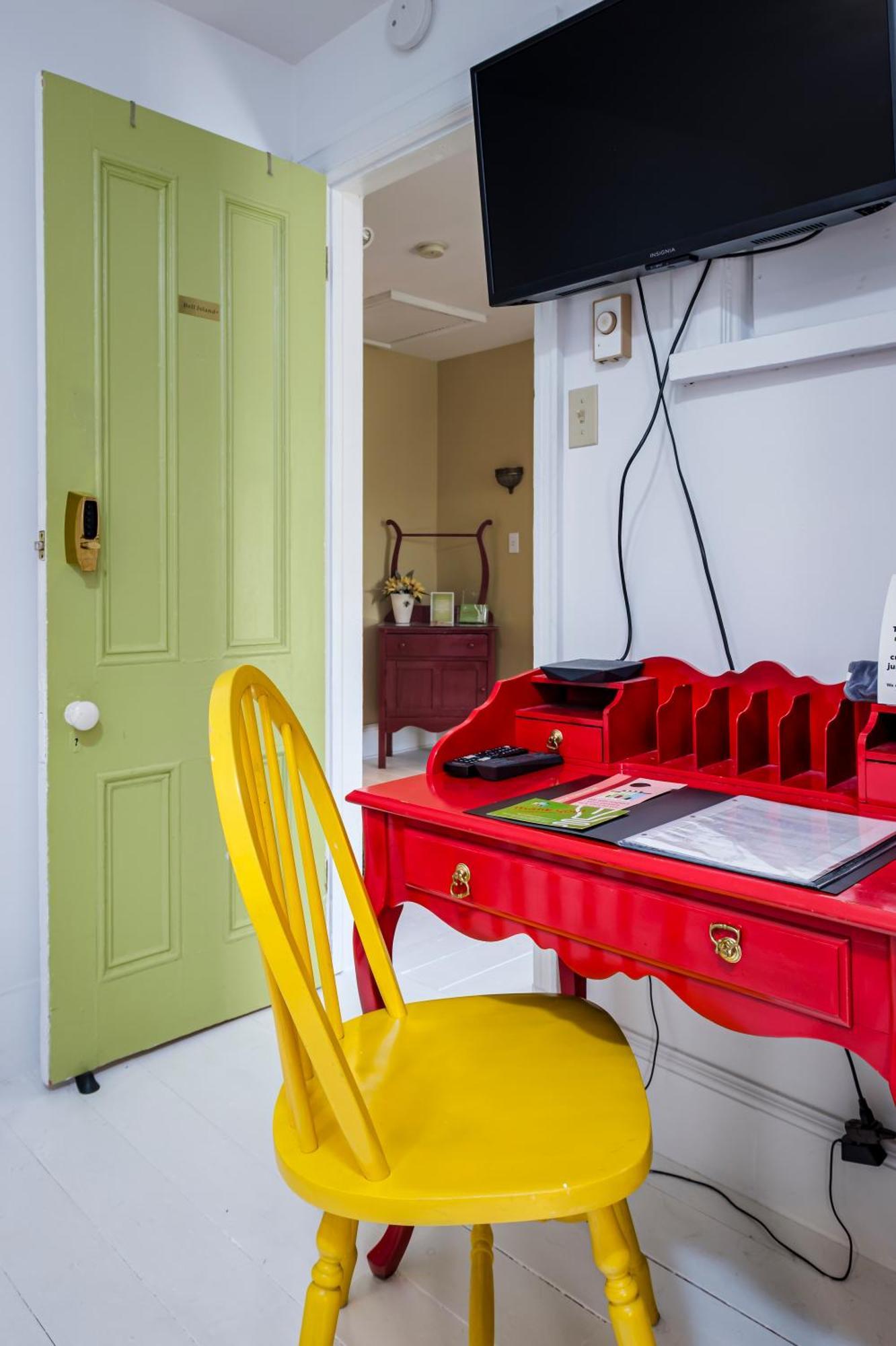 Queen Room with Shared Bathroom