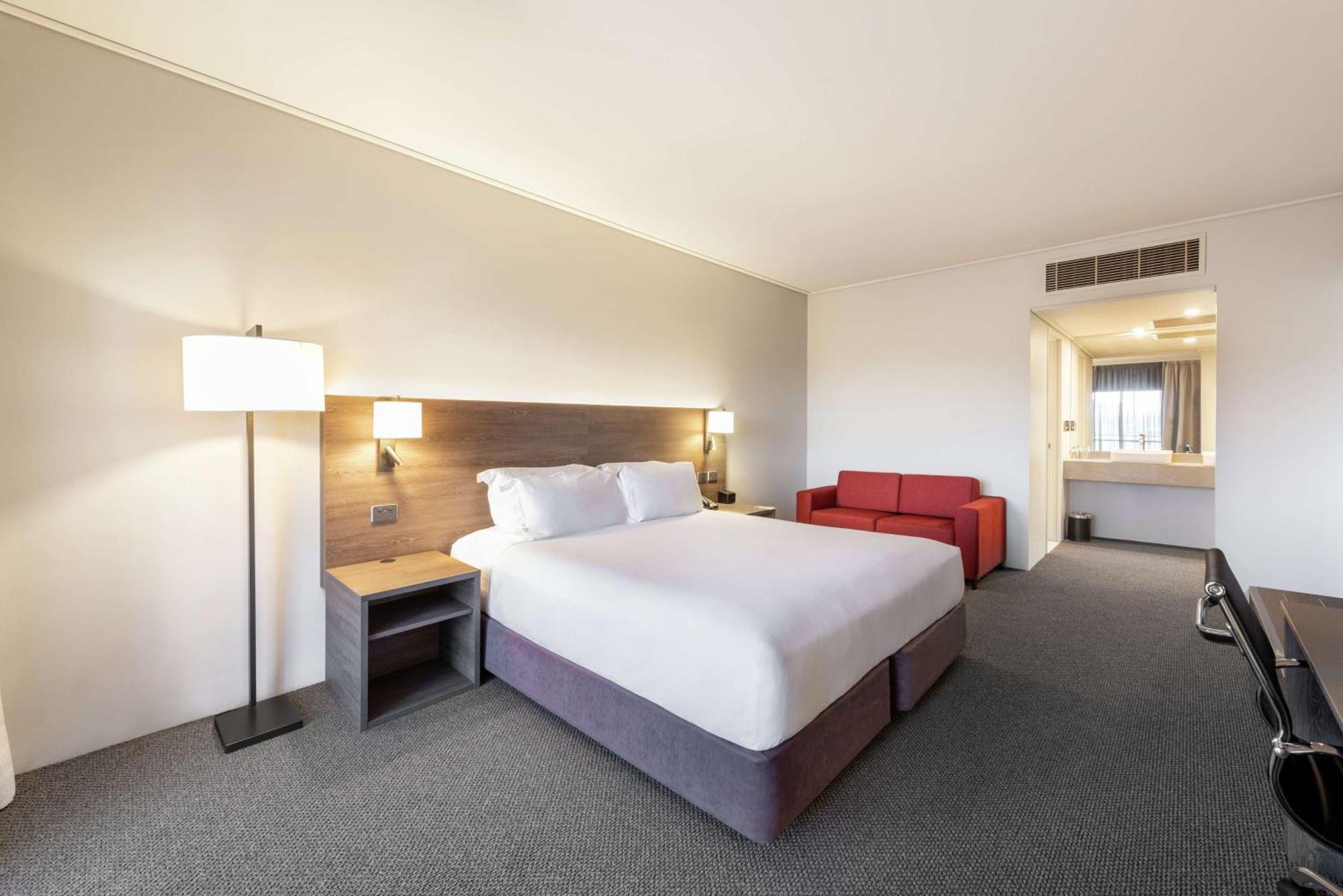 Premier King Suite Mountain View,1552628134:JPEG