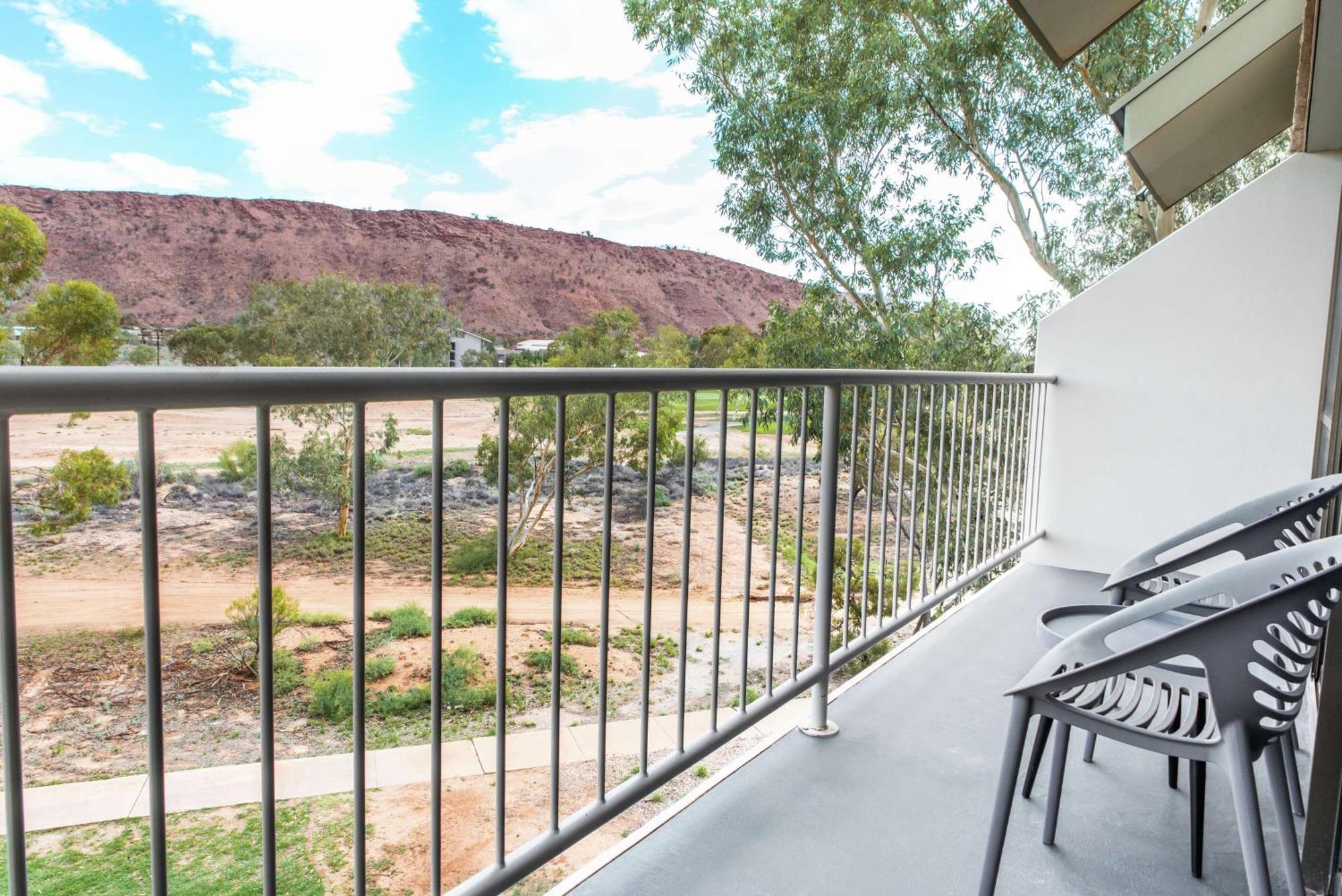 Double Double Deluxe Room Mountain View