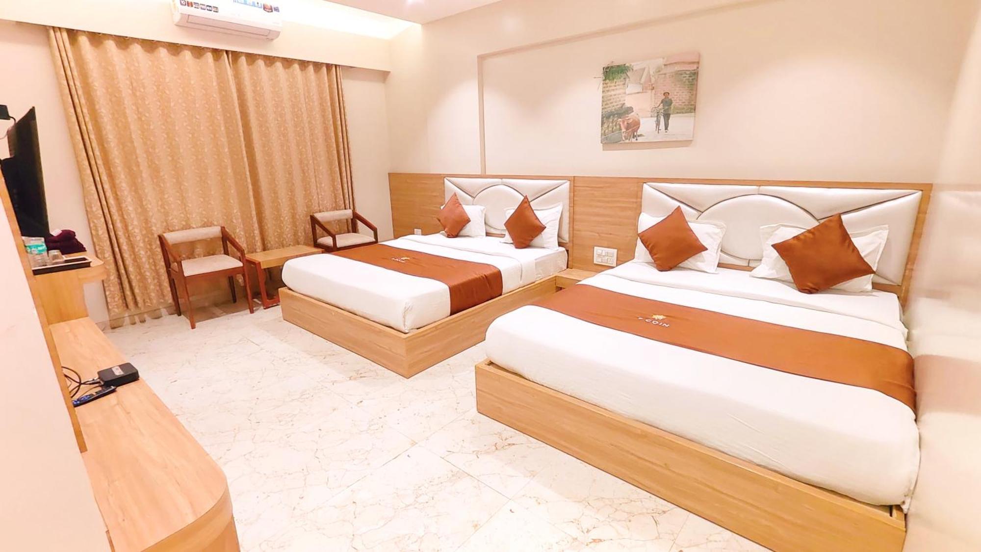 Deluxe Family Room 300 meter from Temple