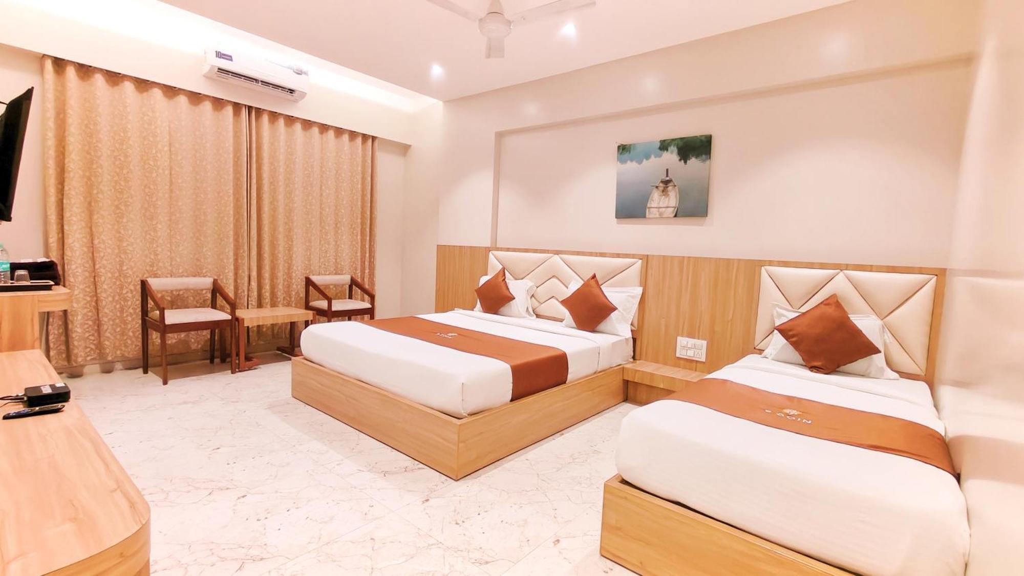 Deluxe Triple Room 300 meter from Temple