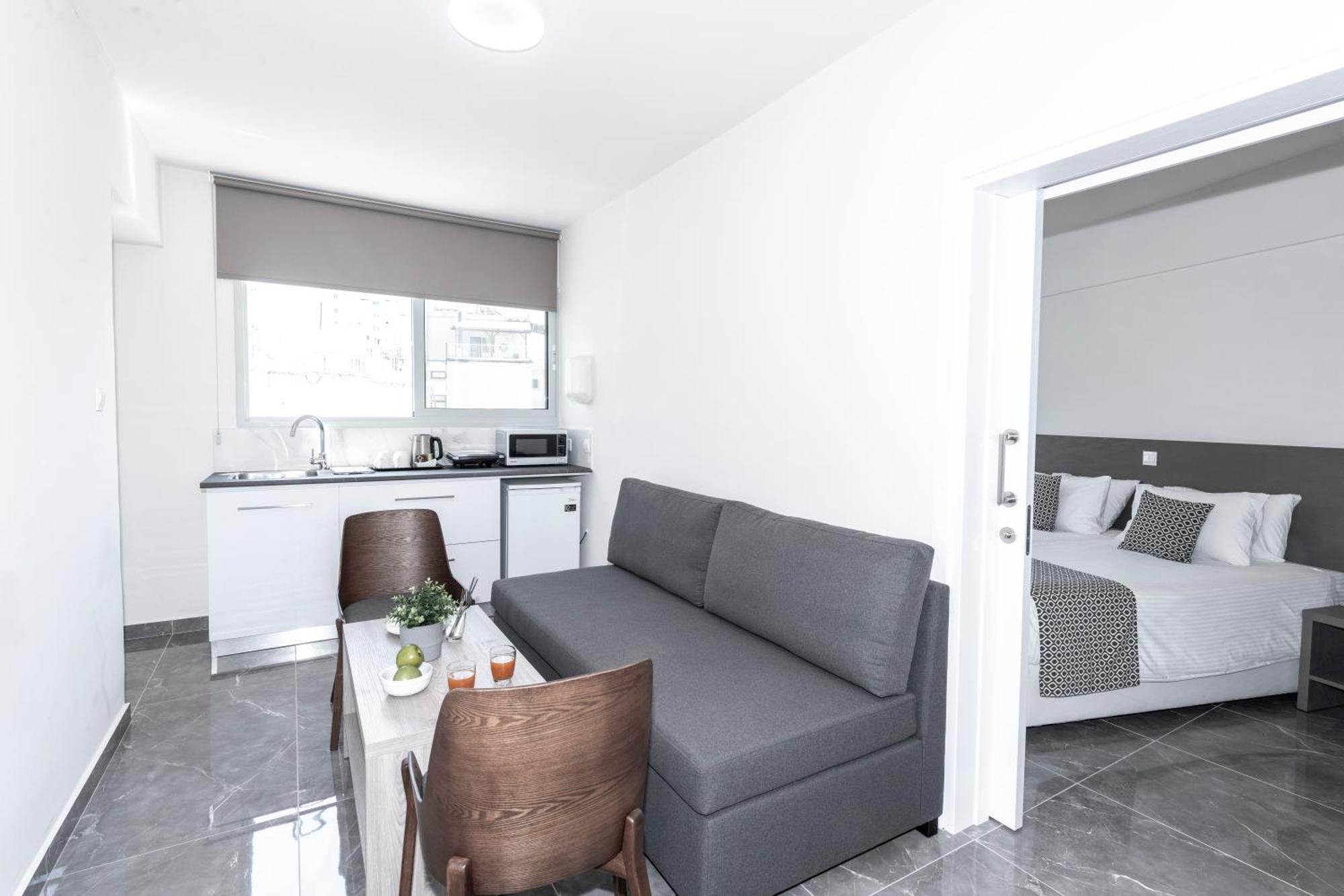 Deluxe Apartment