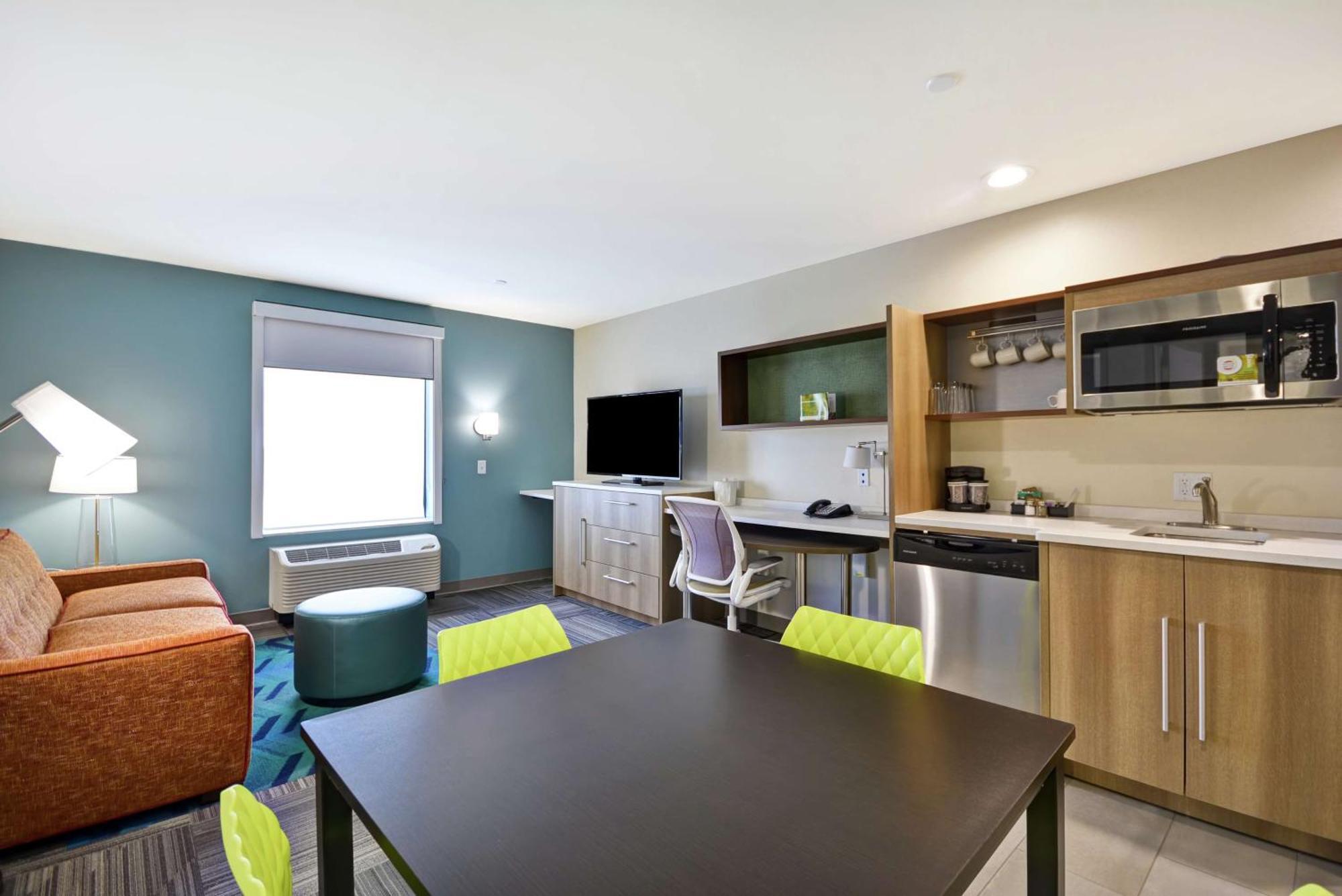 One-Bedroom King Suite Non-Smoking