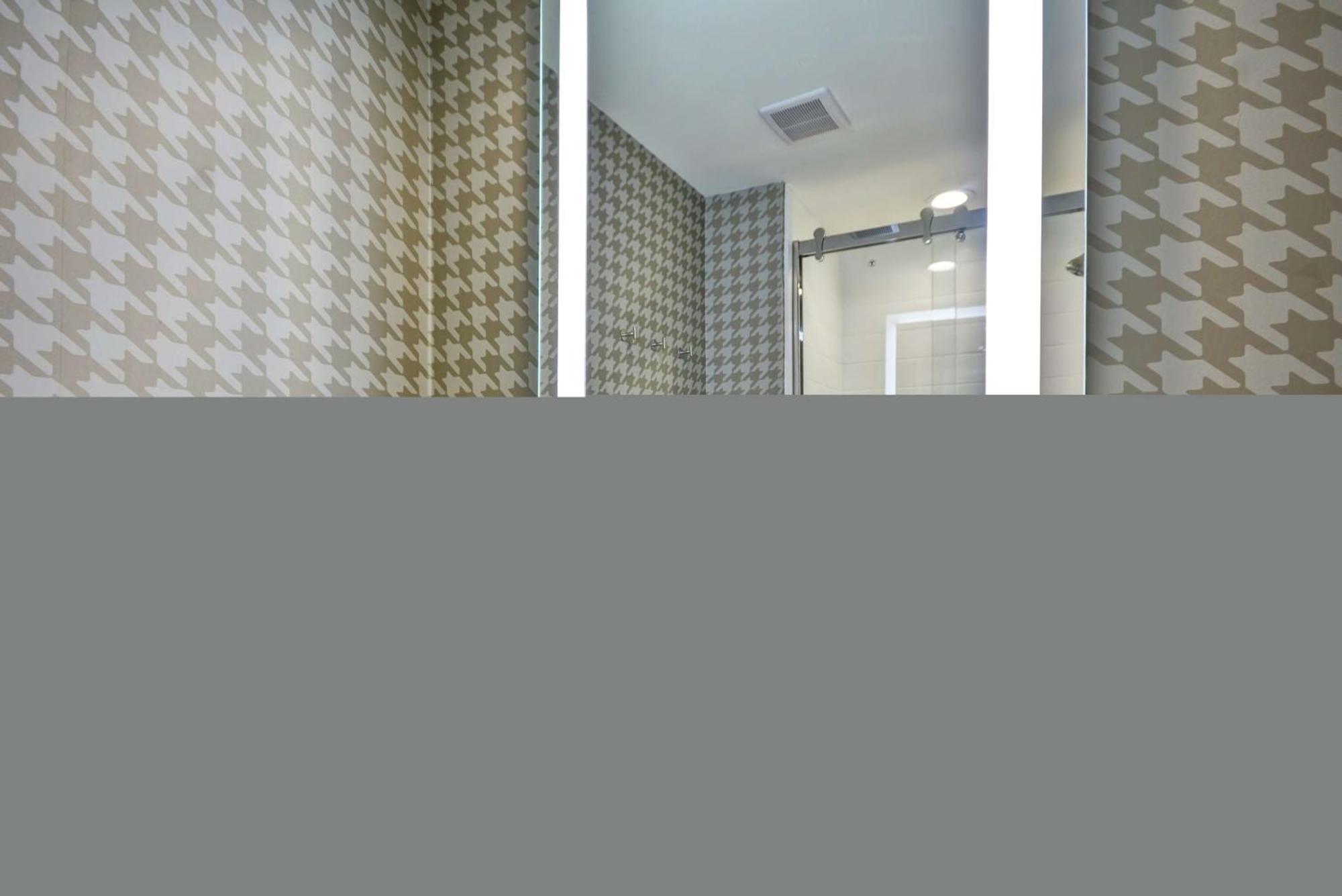 King Studio Suite Non-Smoking