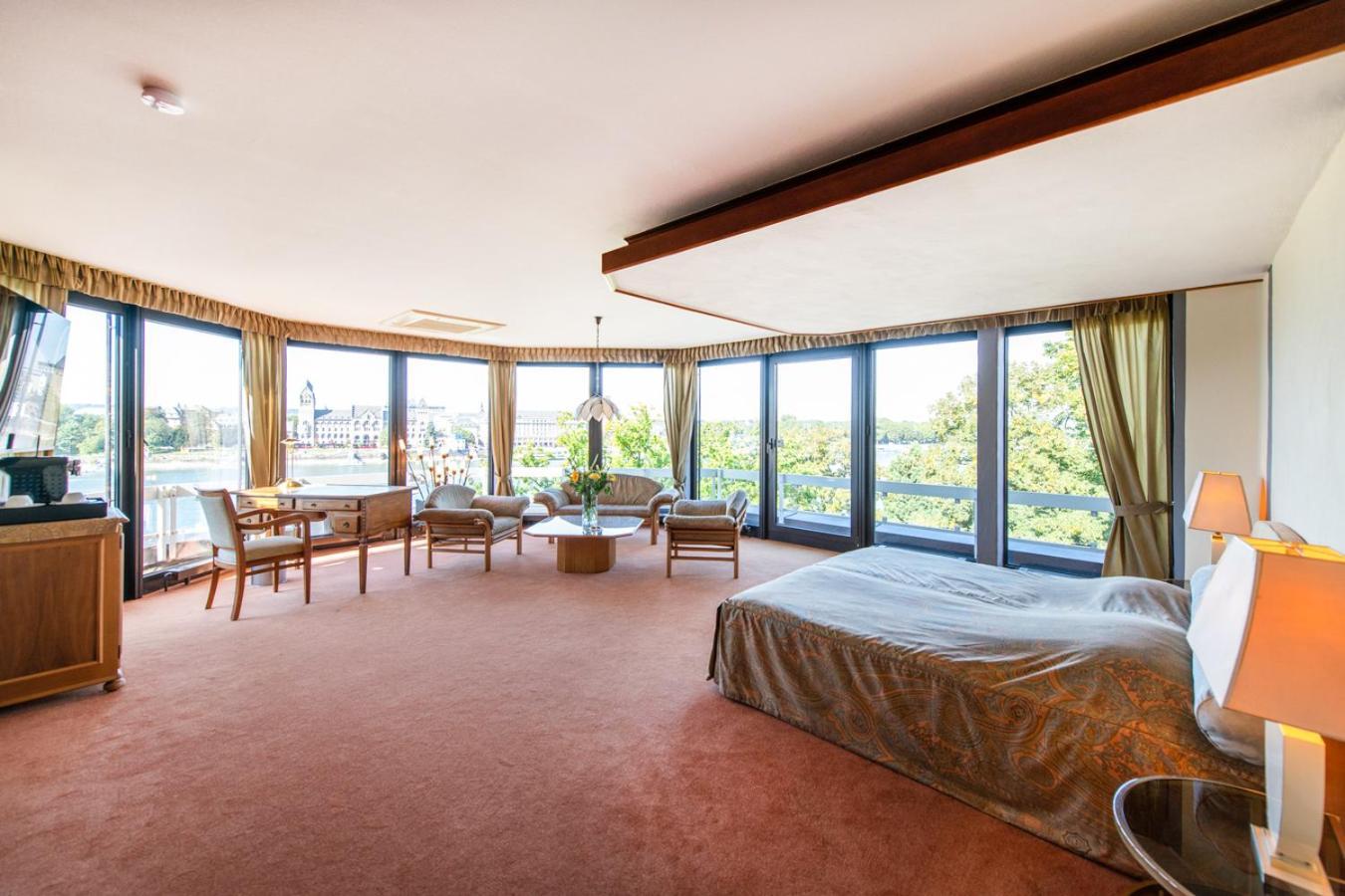 Executive Suite River View