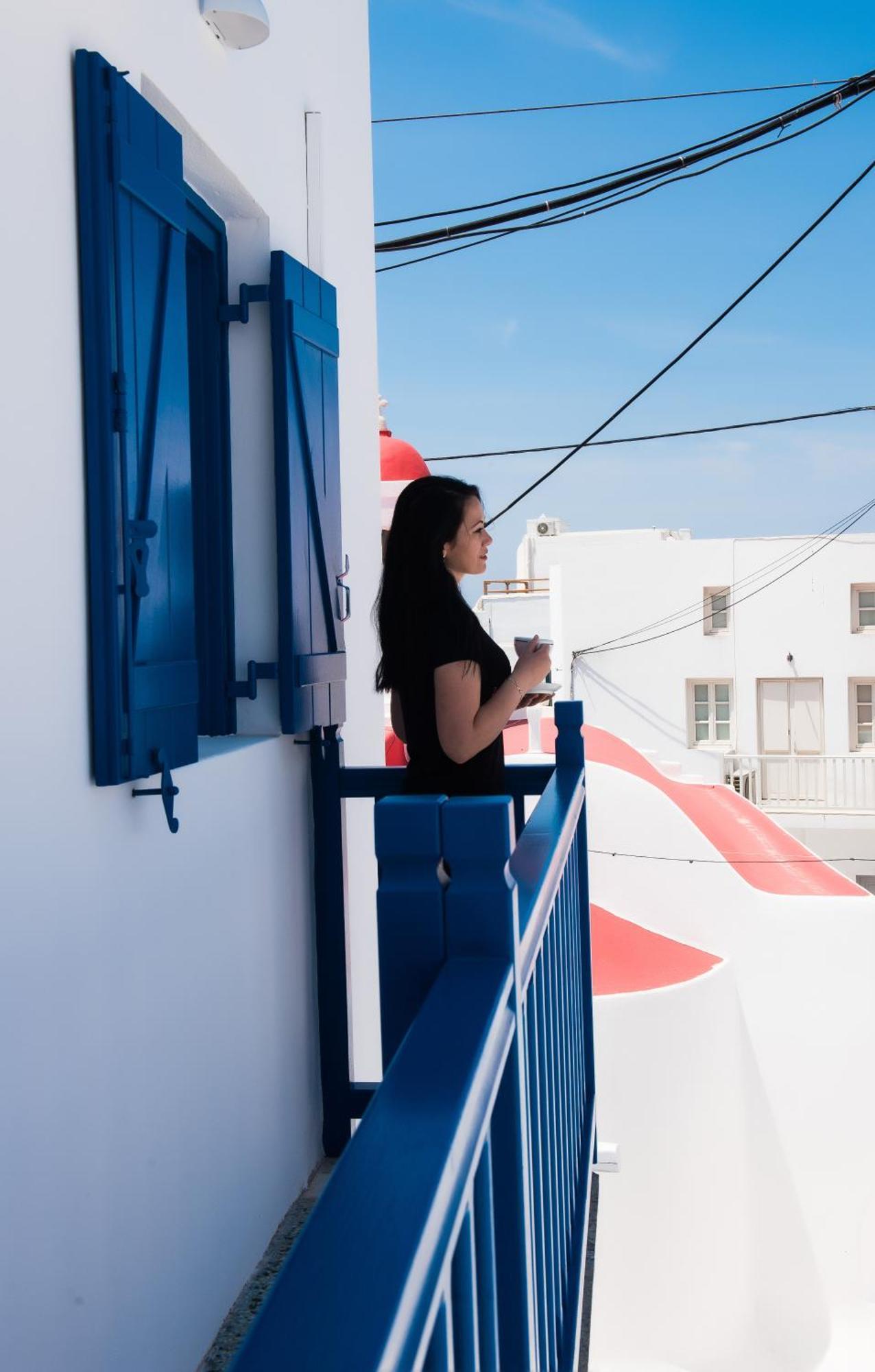 Deluxe Queen balcony