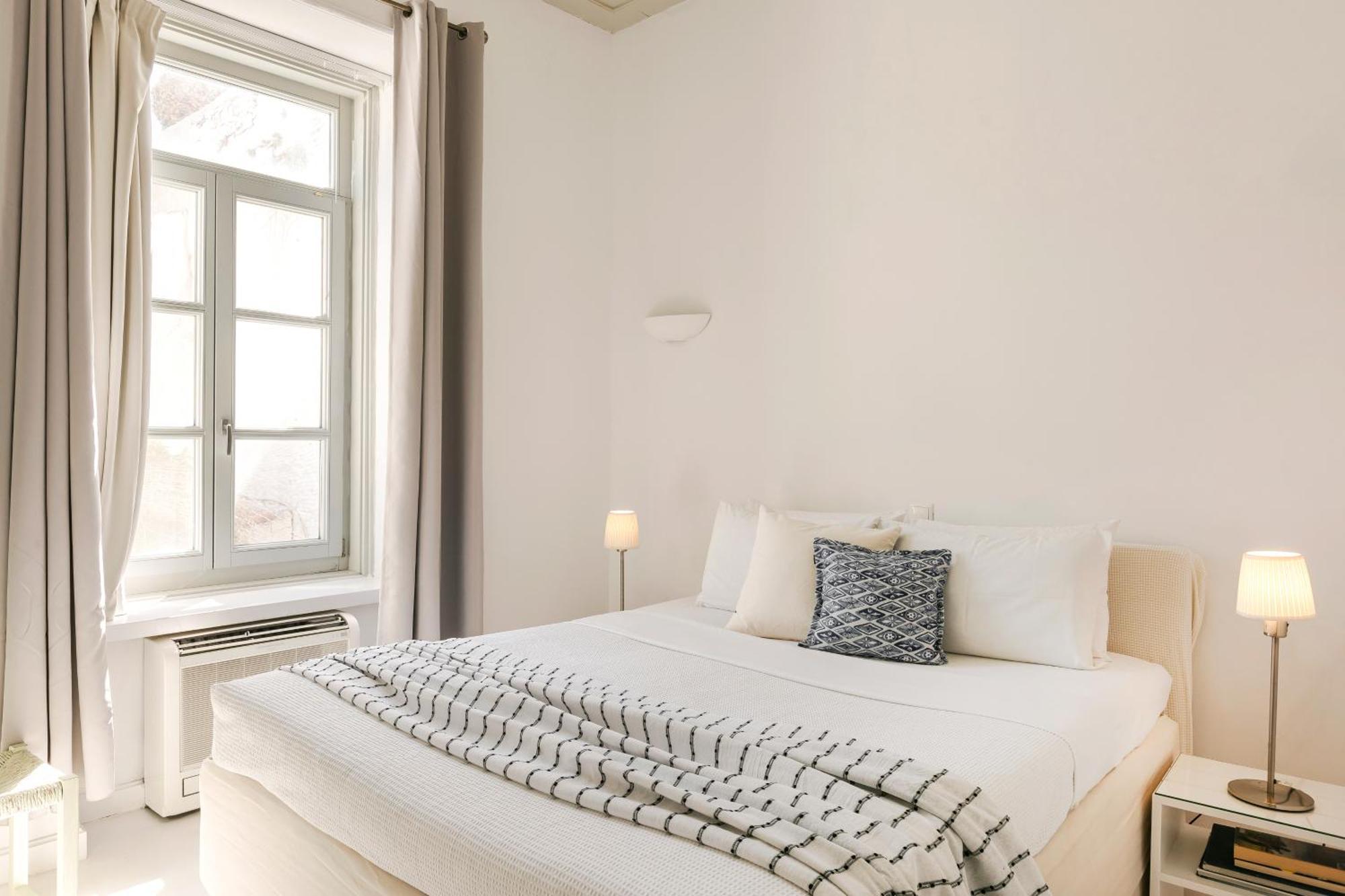 Deluxe Double Room Town View