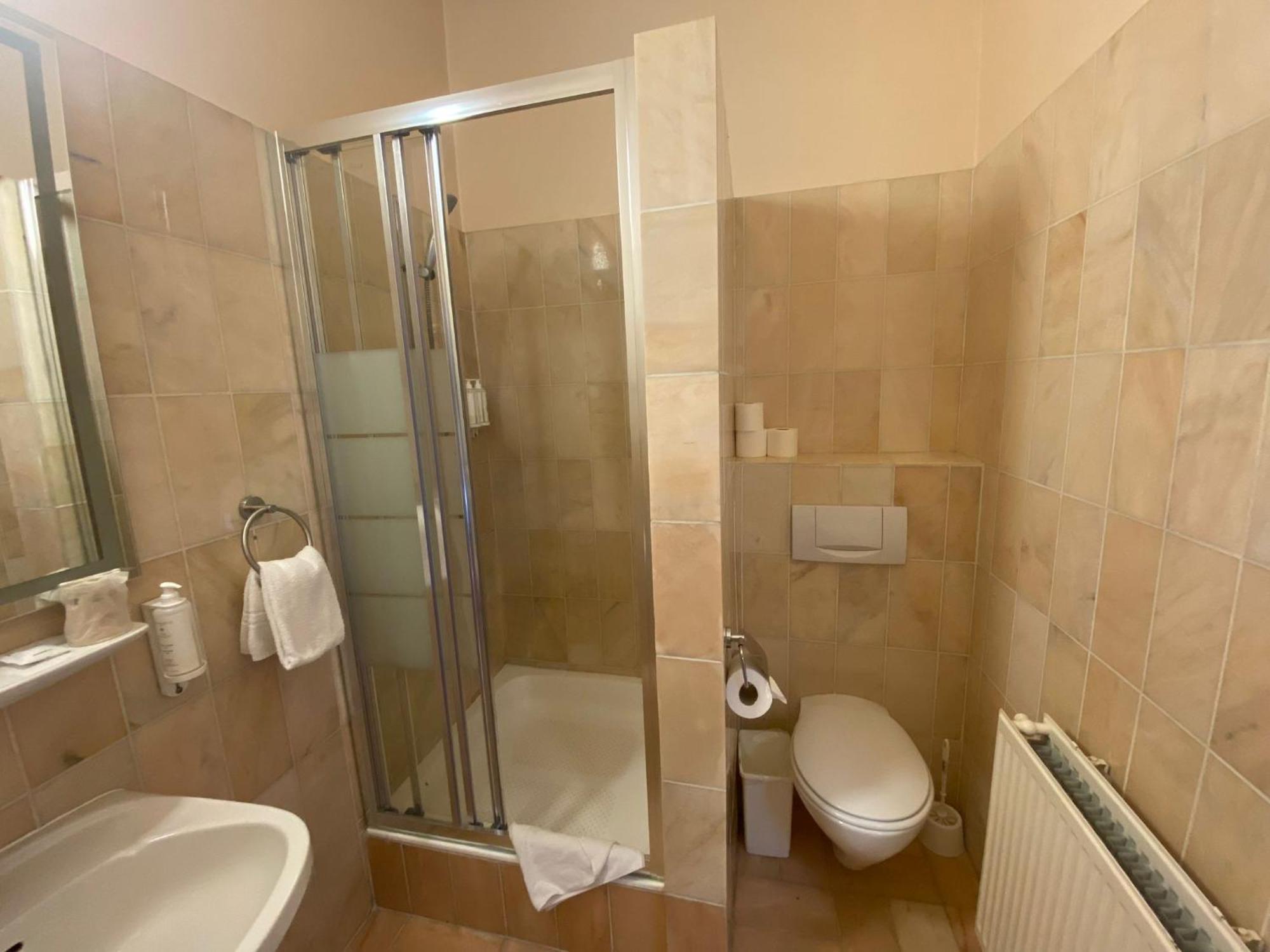 Double Room AC