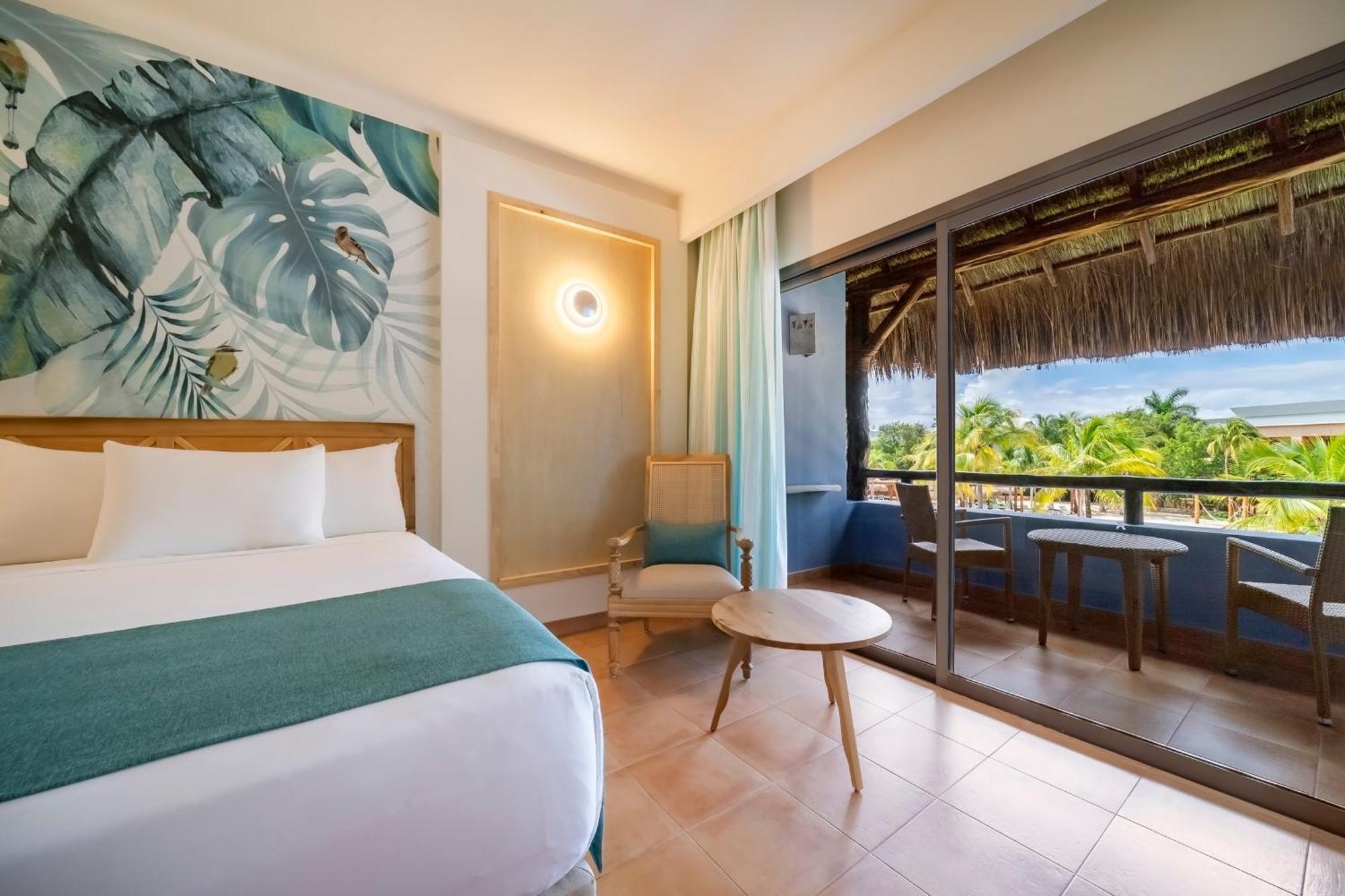 Premium Tropical View