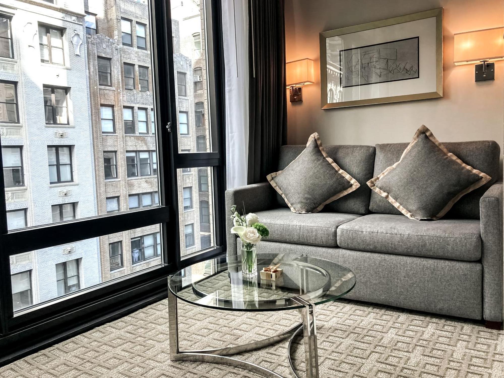 Executive Queen Suite with Sofa Bed,1210815550:JPEG