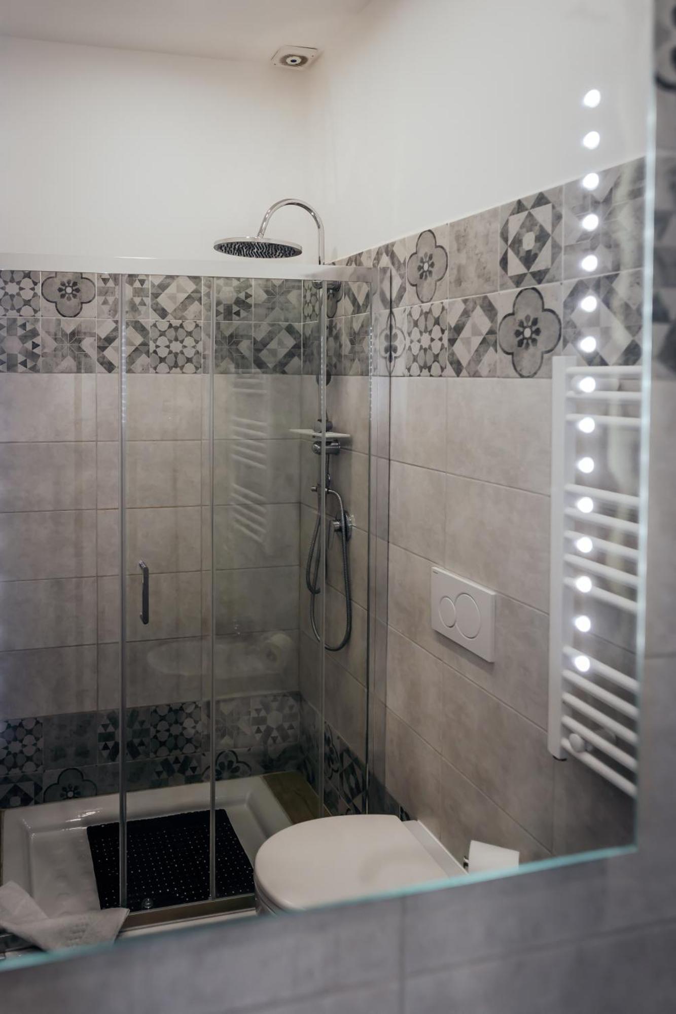 Double Room Balcony Private Bathroom