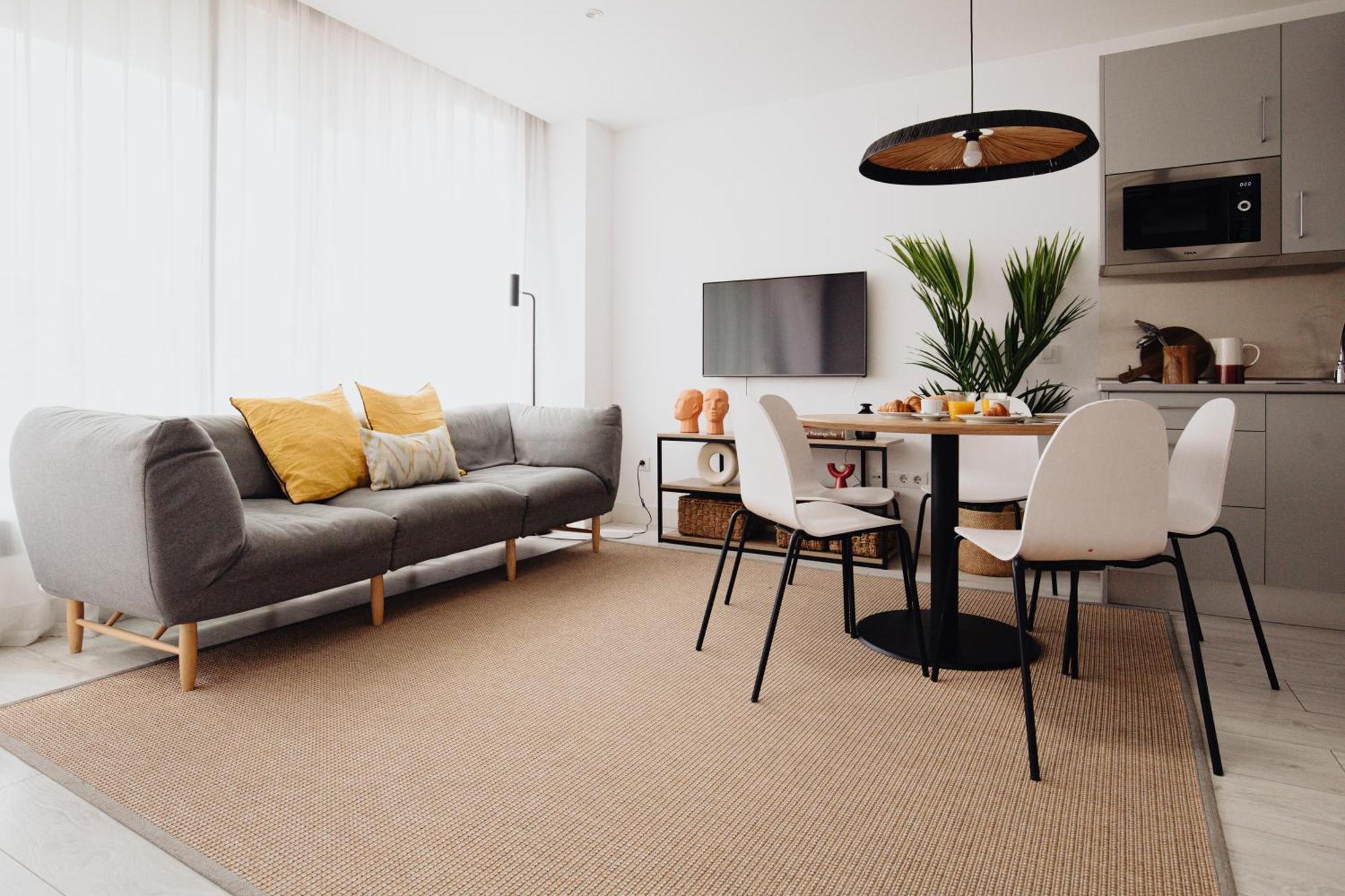 Three-Bedroom Apartment Terrace