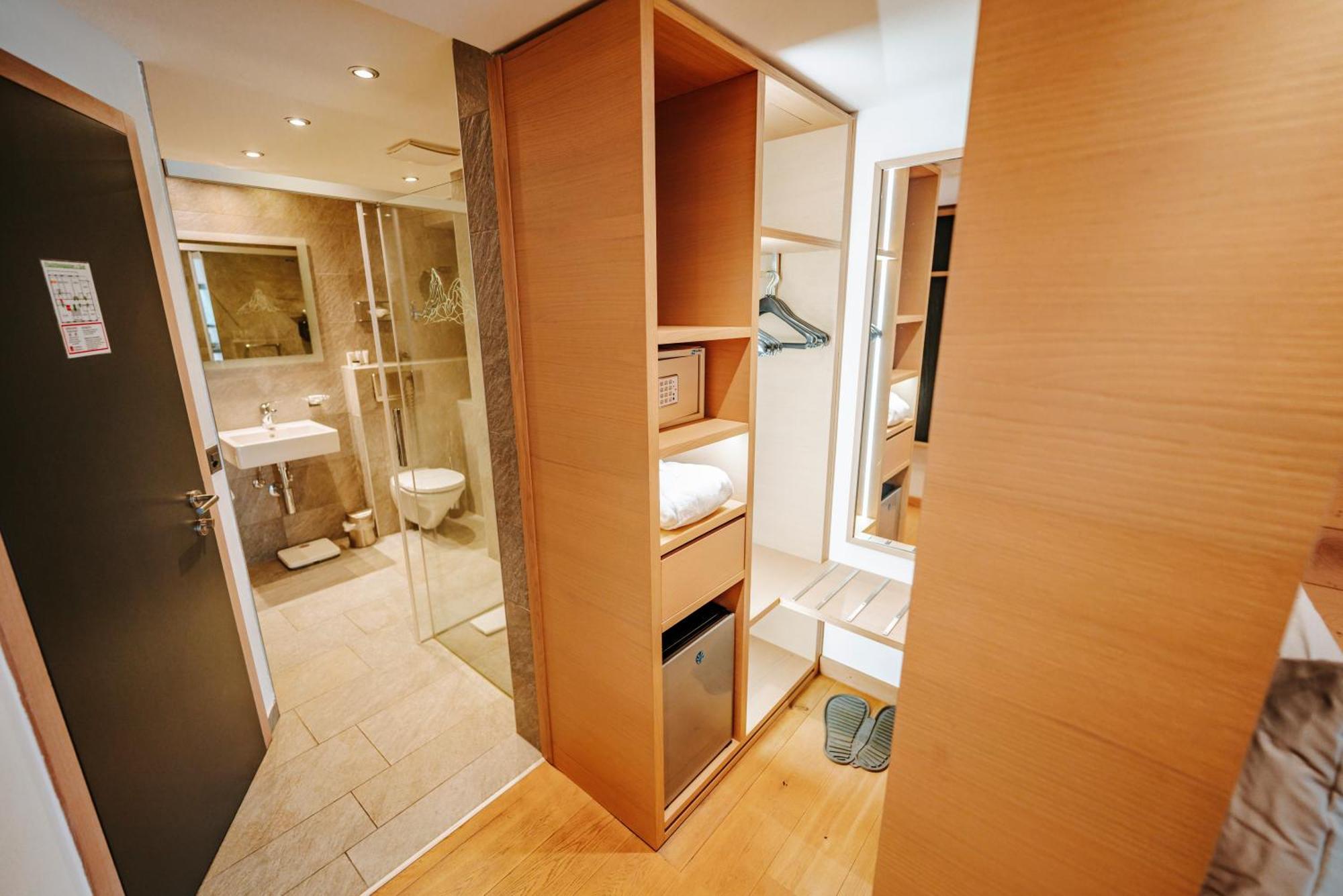 Deluxe Single Room Matterhorn View