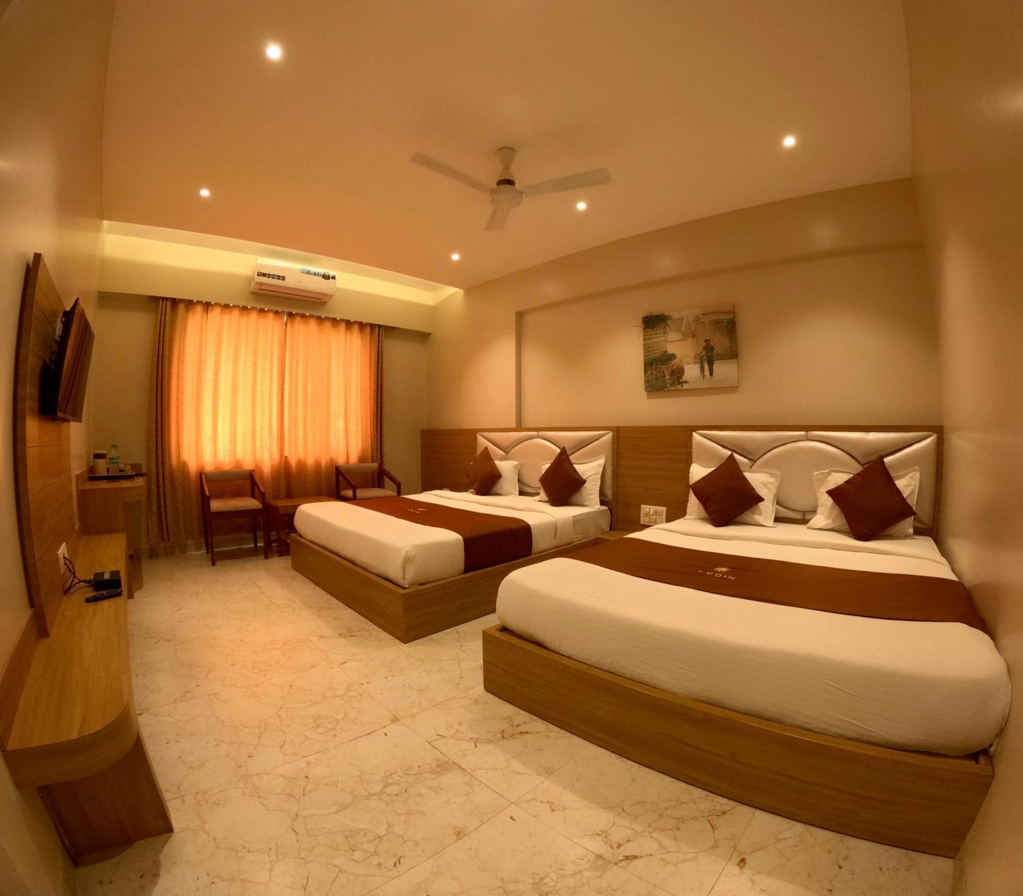 Deluxe Double Room 300 meter from Temple