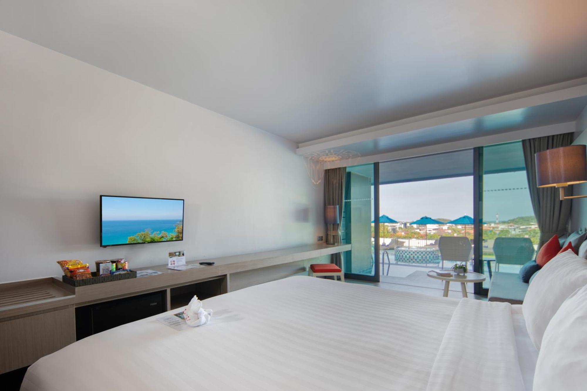 Superior Double Room Pool Access