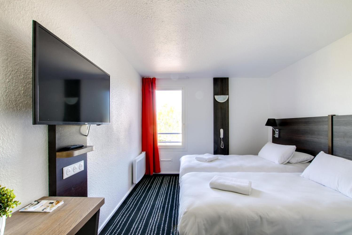 Comfort Twin Room Main building