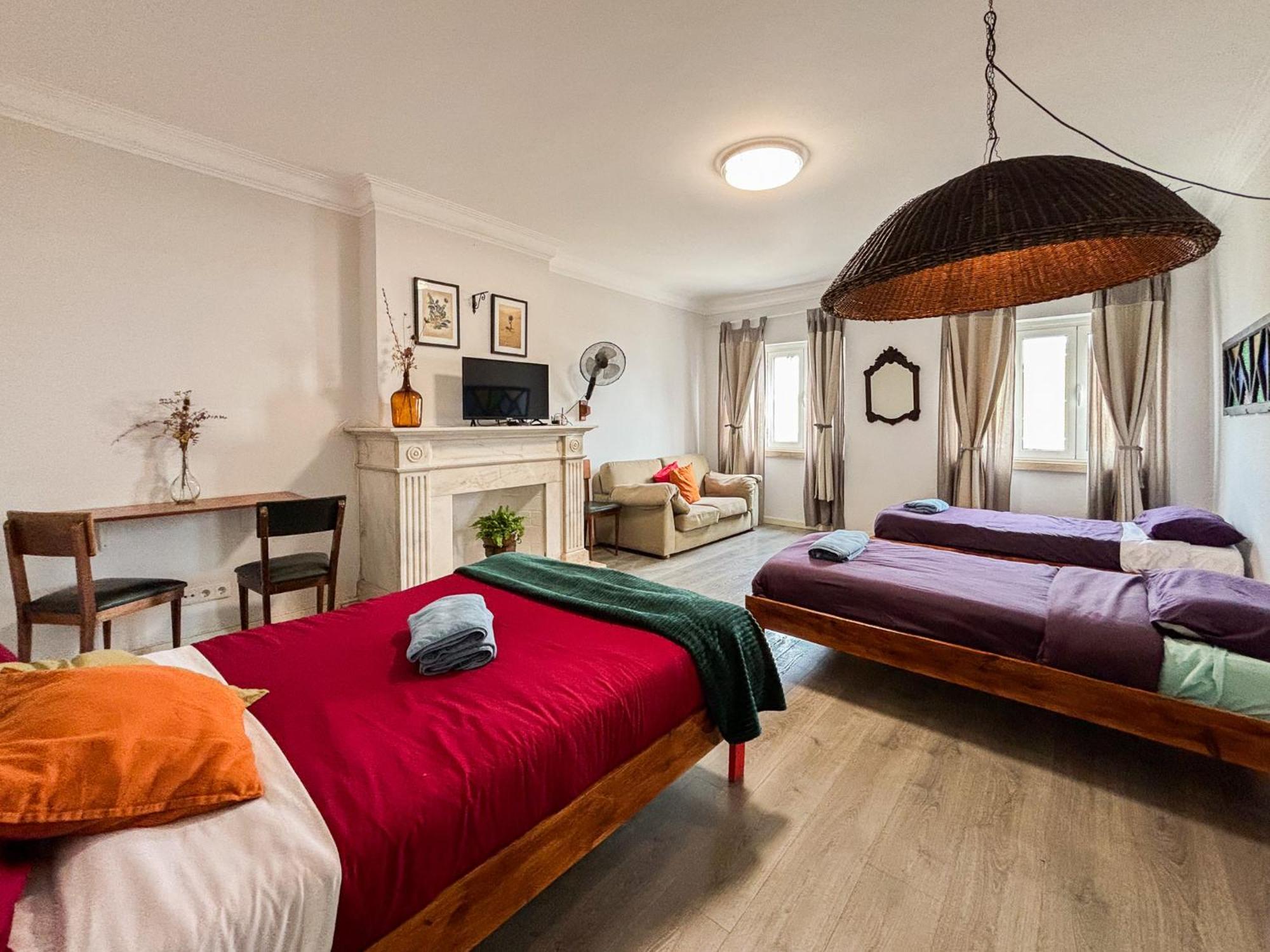 Quarto Familiar com Casa de Banho Partilhada