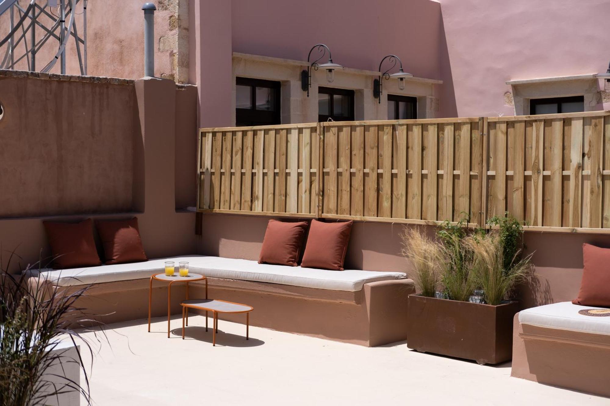 Old Town View Penthouse Outdoor Hot Tub