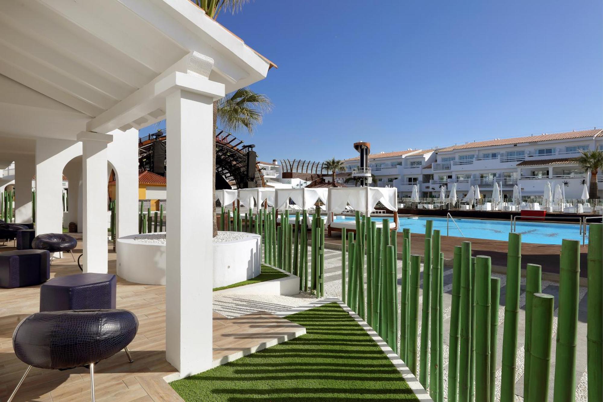 Superior Zimmer Party All Night Long – Zugang zum Ushuaia Club inklusive