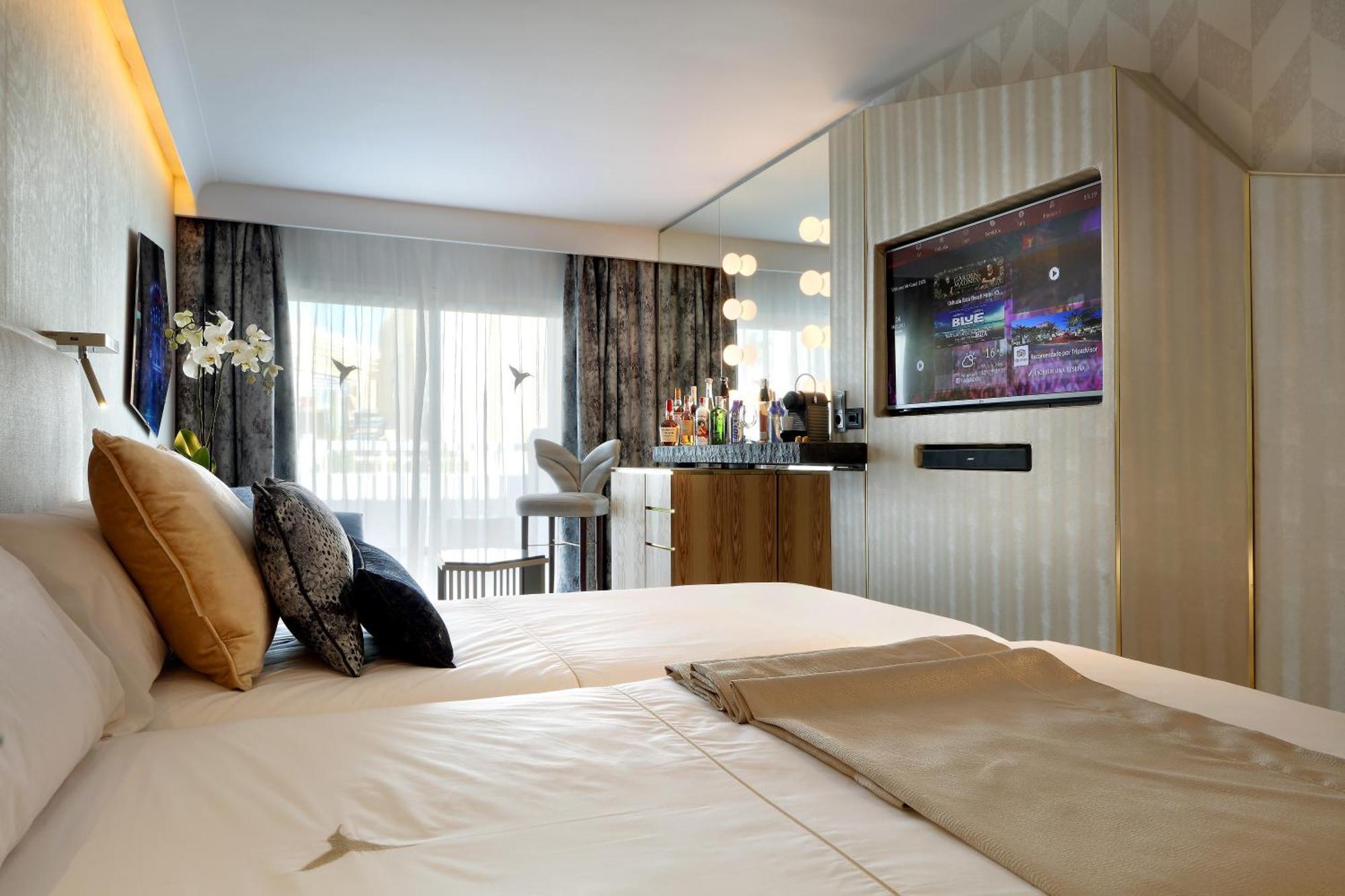 Superior Zimmer mit Blick auf die Party – Zugang zum Ushuaia Club inklusive